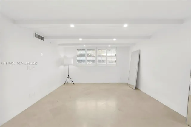 $2,600,000 | 605 Ocean Drive, Unit 2L, Key Biscayne, FL 33149