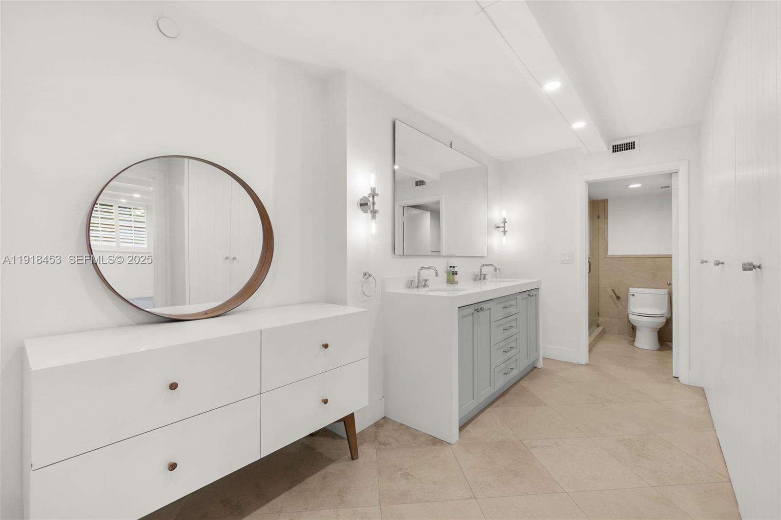 605 Ocean Drive, Unit 2L Key Biscayne, FL 33149 - Photo 22 of 46 SPACIOUS MASTER BATH WITH SEPARATE SHOWER AND TOILET