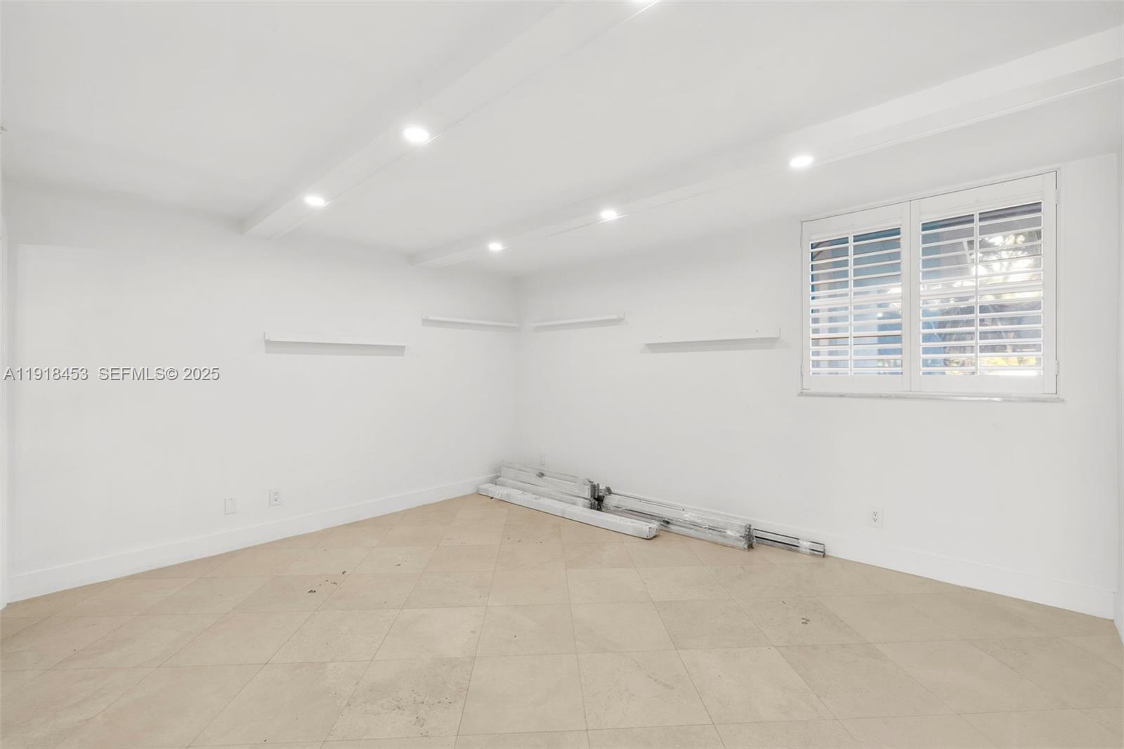 605 Ocean Drive, Unit 2L Key Biscayne, FL 33149 - Photo 27 of 46 BEDROOM #3