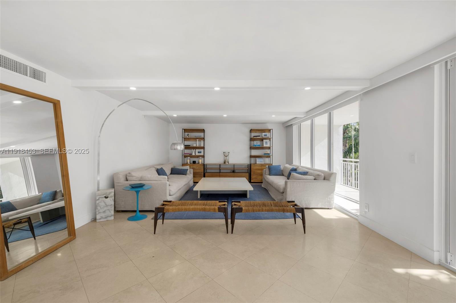 605 Ocean Drive, Unit 2L Key Biscayne, FL 33149 - Photo 4 of 46 LIVING VIEW