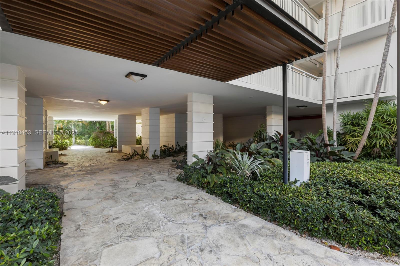 605 Ocean Drive, Unit 2L Key Biscayne, FL 33149 - Photo 41 of 46 FIRST FLOOR ENTRANCE TO LOBBY