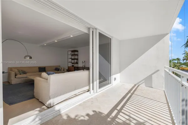 $2,600,000 | 605 Ocean Drive, Unit 2L, Key Biscayne, FL 33149