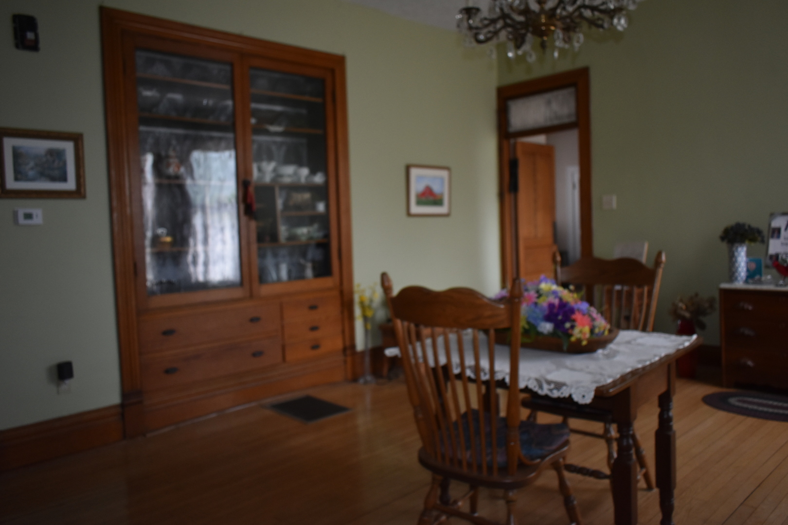 330 East Locust Street Watseka, IL 60970 - Photo 15 of 72 a dining room with furniture and window