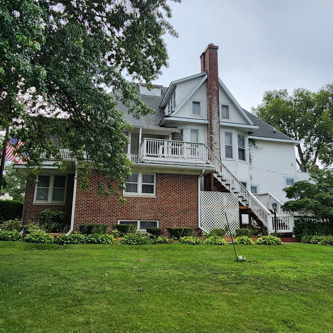 330 East Locust Street Watseka, IL 60970 - Photo 2 of 72