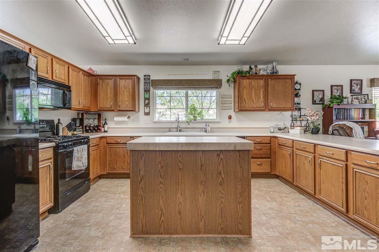 18115 Alexandria Drive Reno, NV 89508 - Photo 8 of 29 Photo 8