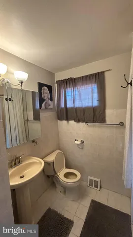 $3,200 | 121 Kingfield Road, Philadelphia, PA 19115