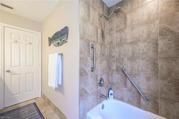 $12,000 | 672 100th Avenue North, Naples, FL 34108