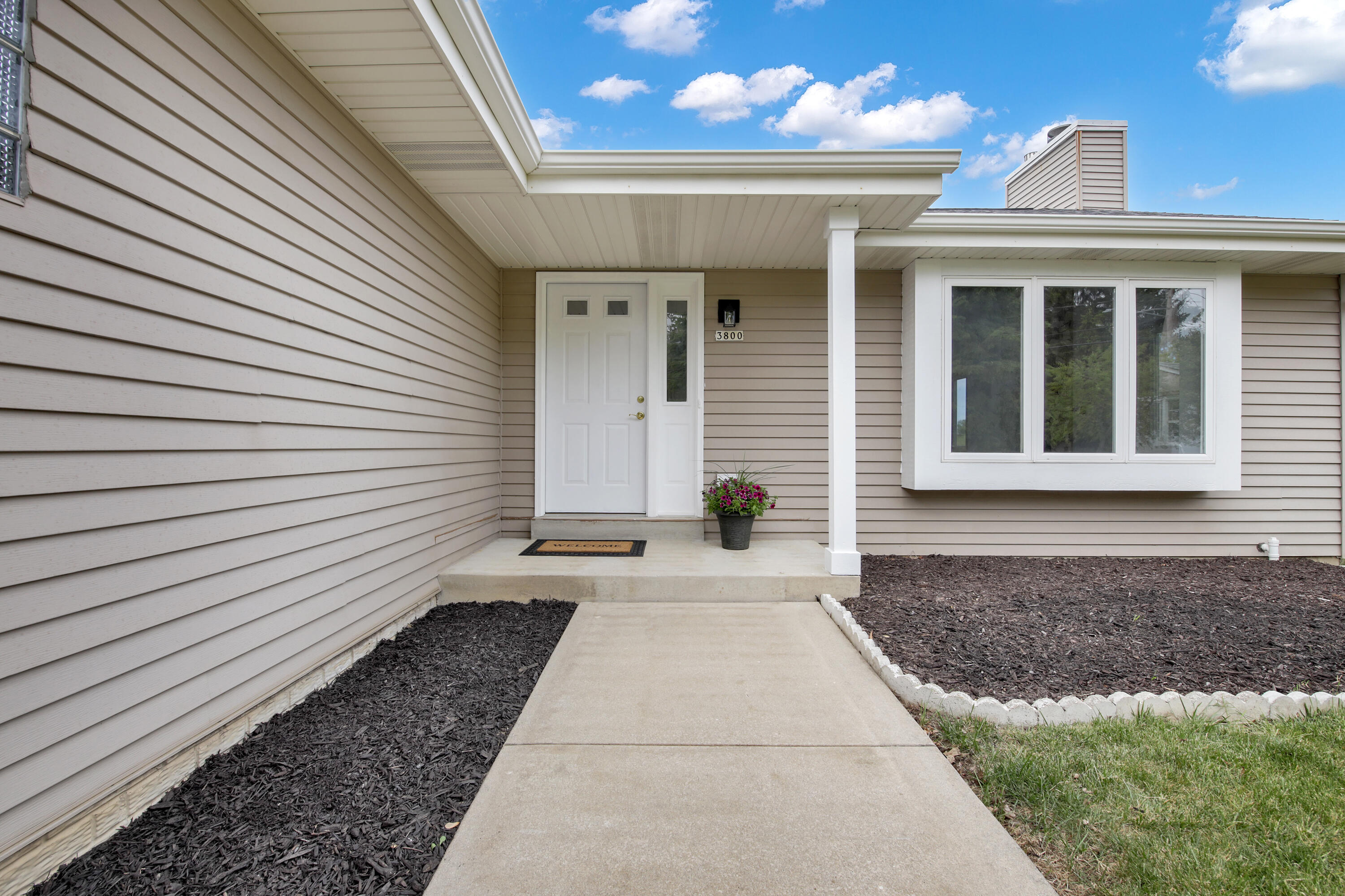 3800 East Elm Road Oak Creek, WI 53154 - Photo 2 of 28 3800 e elm rd-2