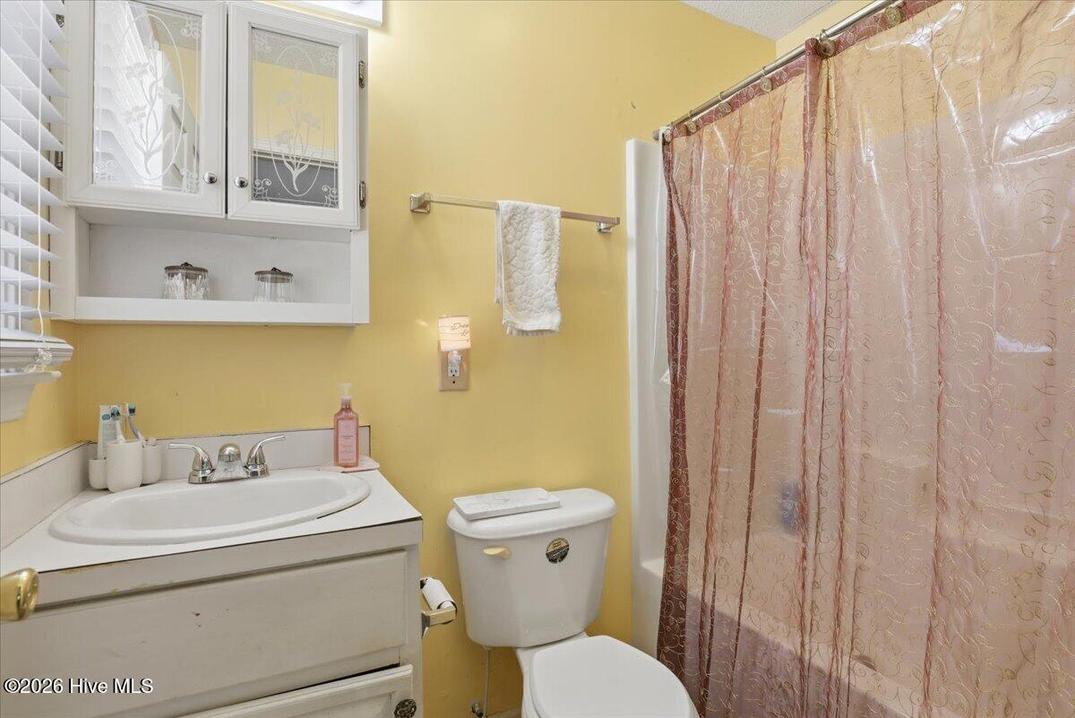 254 Capps Farm Road Hollister, NC 27844 - Photo 13 of 25 Bathroom-2