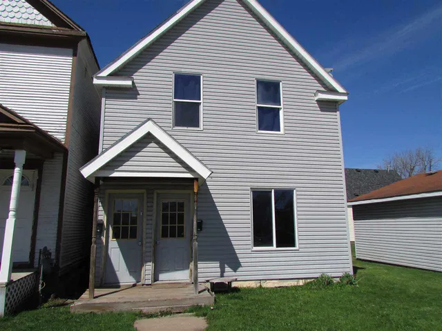 $675 | 1307 North 17th Street, Superior, WI 54880