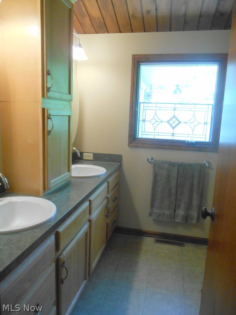 25581 Baker Road Wellington, OH 44090 - Photo 27 of 34 Gallery Image 27
