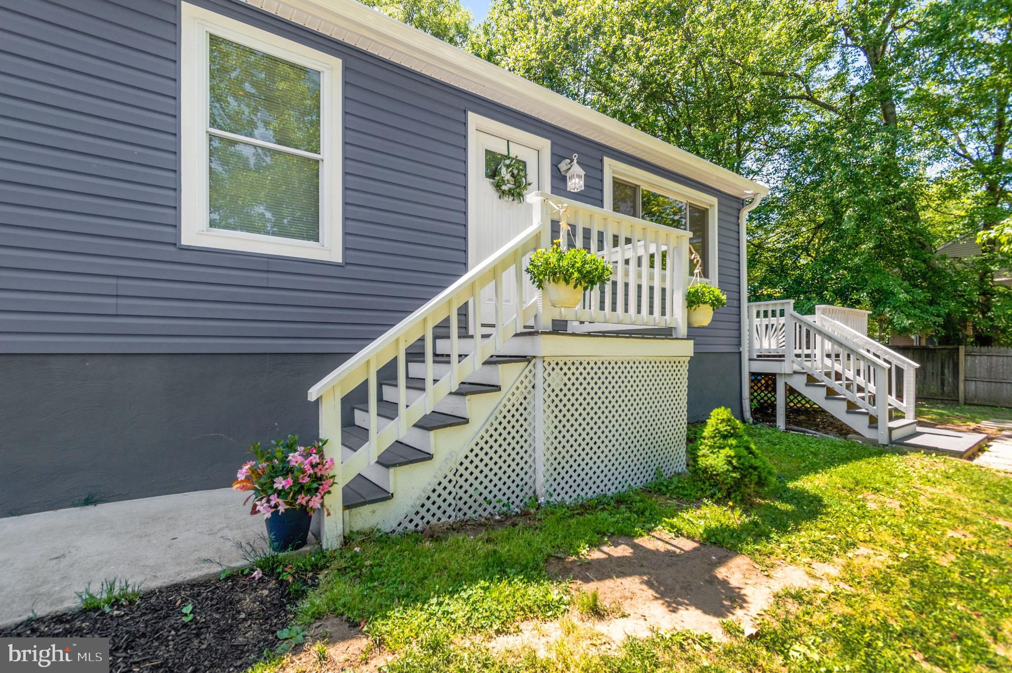 1604 Oldtown Road Edgewater, MD 21037 - Photo 3 of 47 Front View