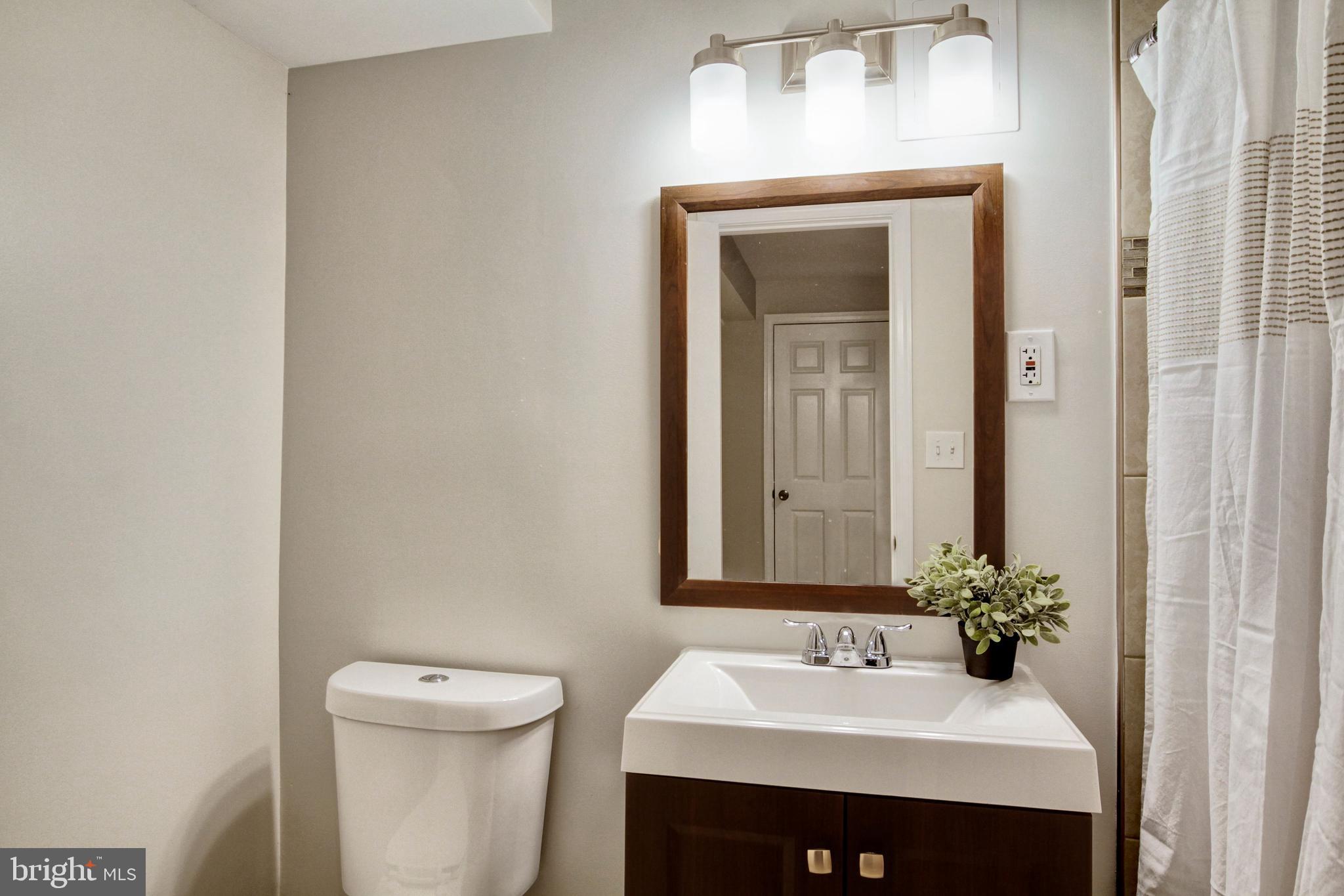1604 Oldtown Road Edgewater, MD 21037 - Photo 38 of 47 Third Full Bath