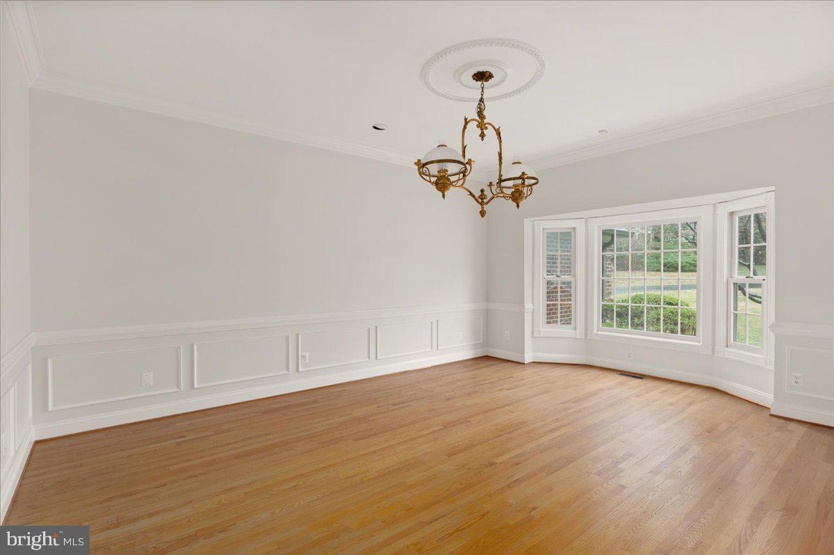 13635 Maidstone Lane Potomac, MD 20854 - Photo 11 of 66 Beautiful crown molding and wainscoting