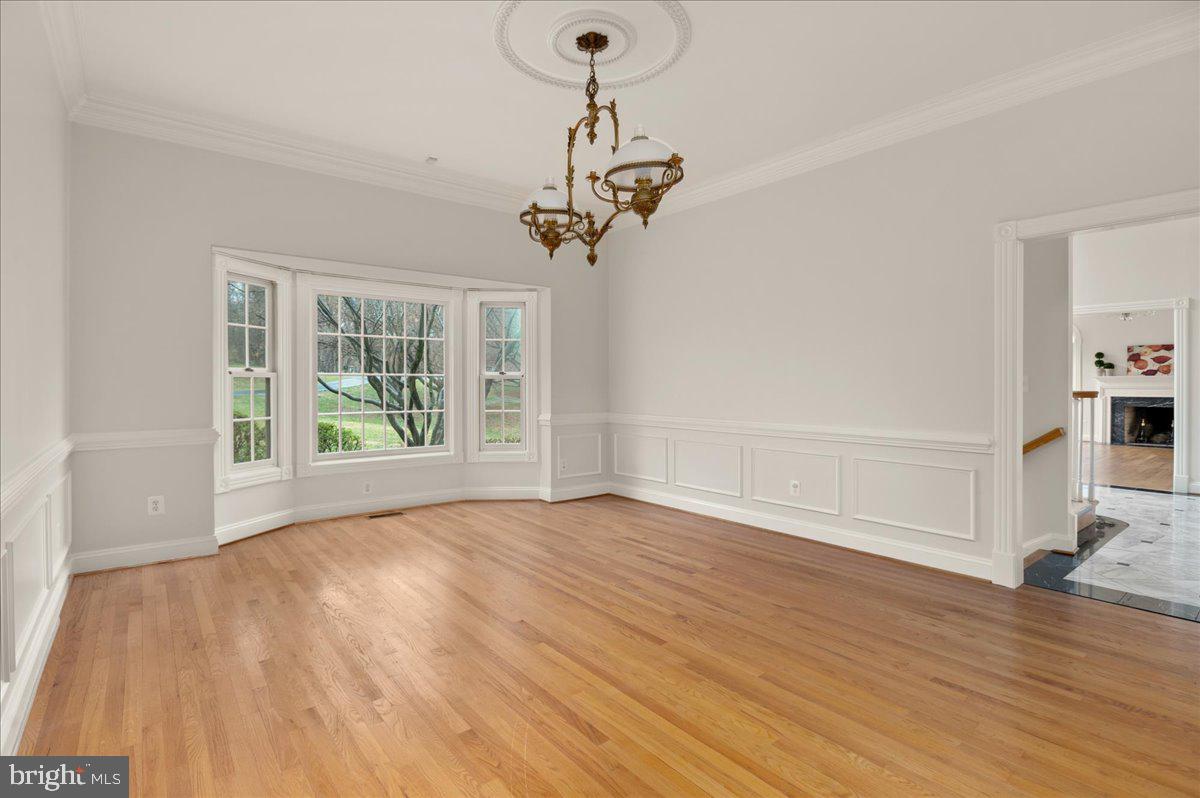 13635 Maidstone Lane Potomac, MD 20854 - Photo 12 of 66 Large bay window overlooks private front yard