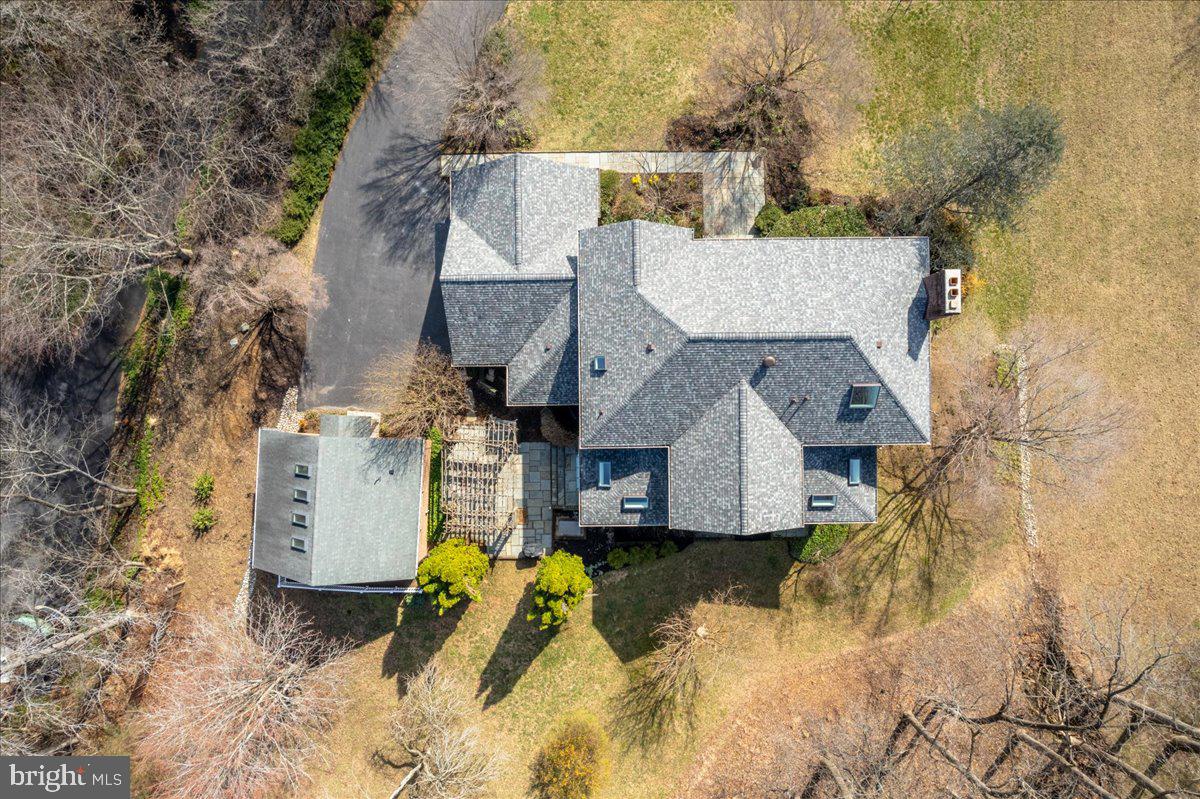 13635 Maidstone Lane Potomac, MD 20854 - Photo 61 of 66 Beautiful details and architectural lines