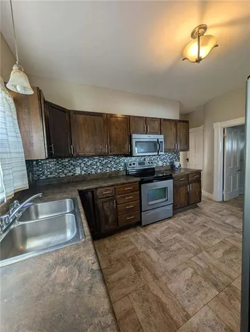 $155,000 | 339 West 6th Avenue, Garnett, KS 66032