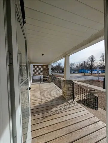 $155,000 | 339 West 6th Avenue, Garnett, KS 66032