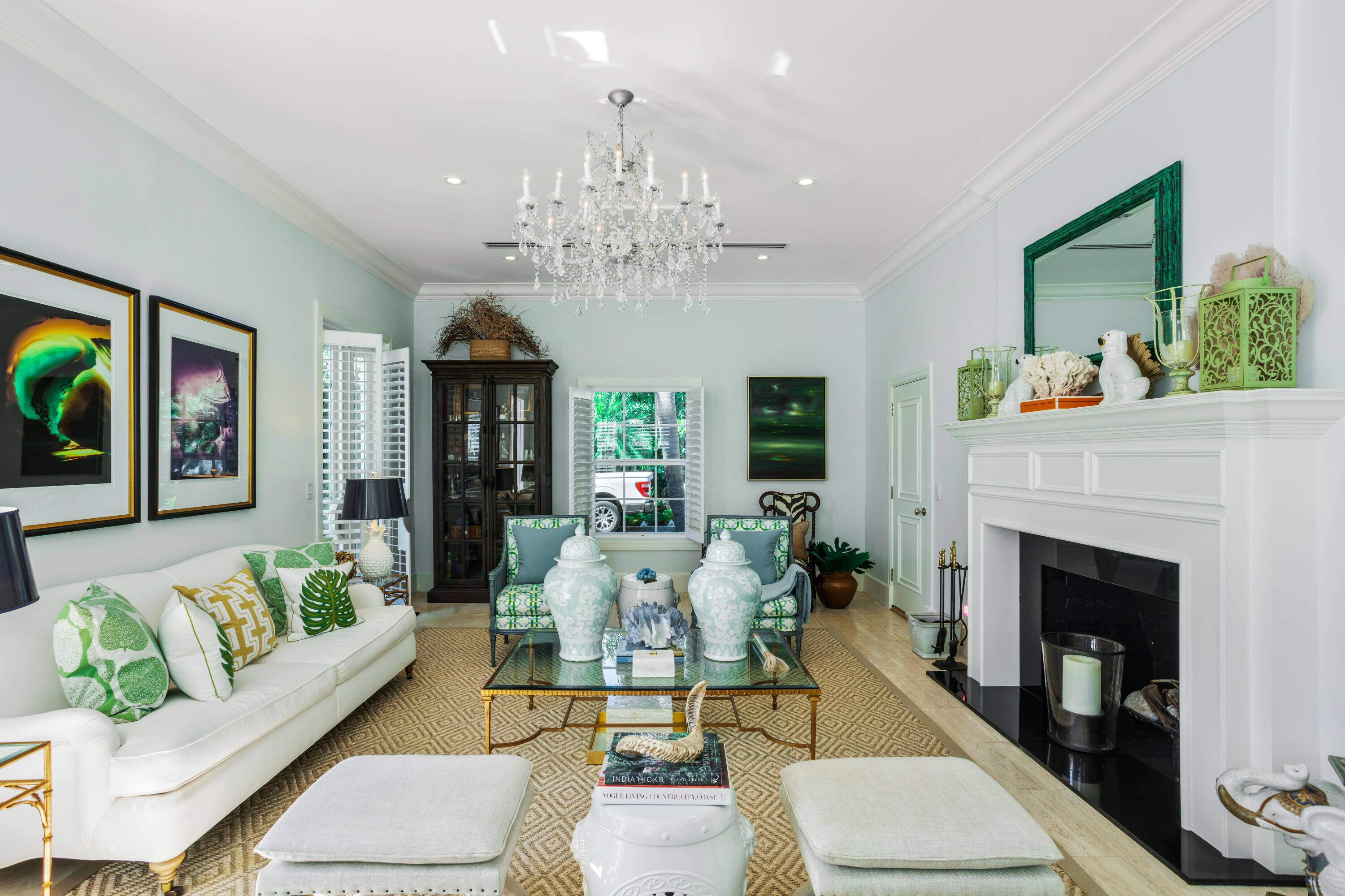 327 Arabian Road Palm Beach, FL 33480 - Photo 2 of 23 FAMILY_SIDE_VIEW