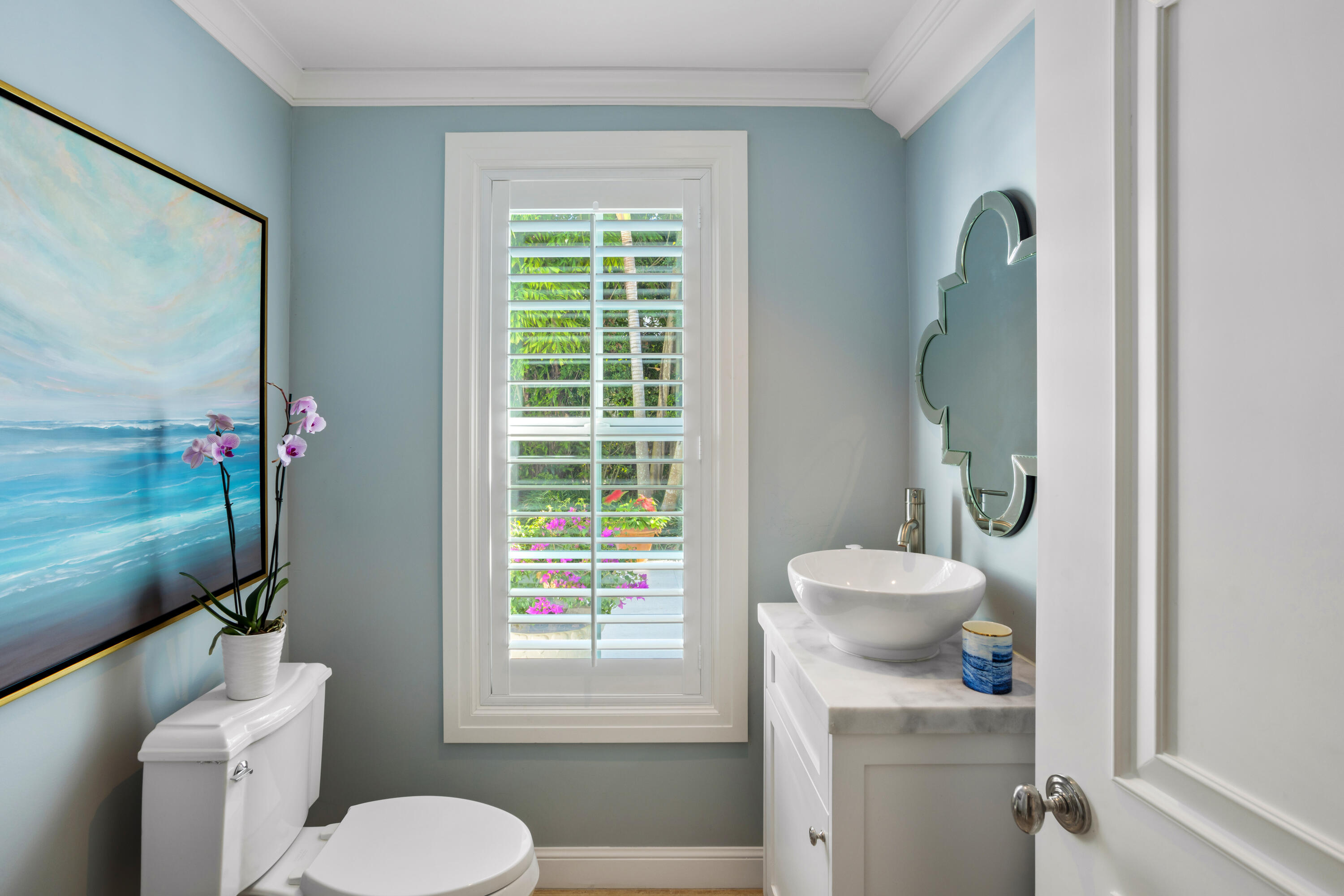 327 Arabian Road Palm Beach, FL 33480 - Photo 10 of 23 GUEST_BATH_DETAIL