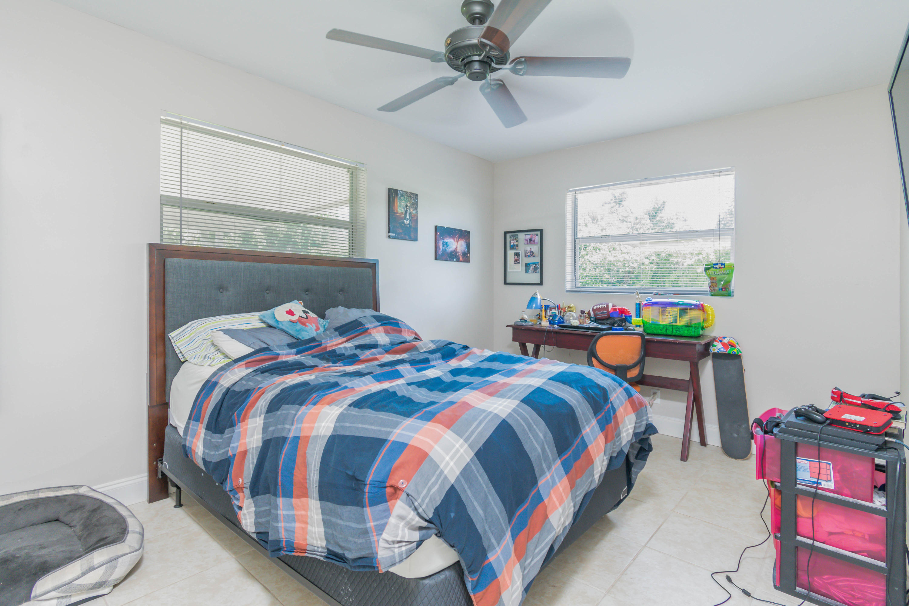 513 Harbour Road North Palm Beach, FL 33408 - Photo 19 of 48 Guest Bedroom