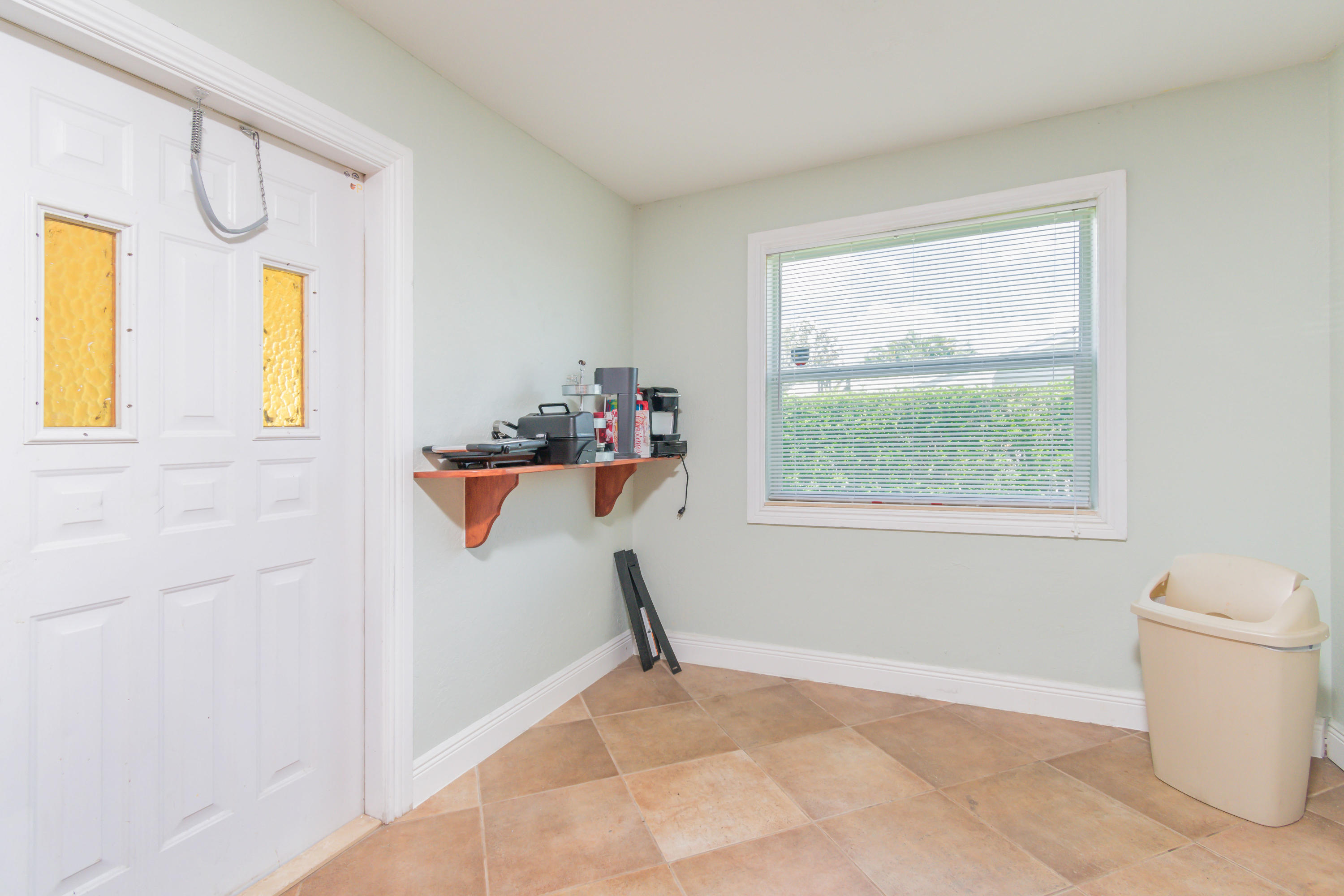 513 Harbour Road North Palm Beach, FL 33408 - Photo 3 of 48 Entryway