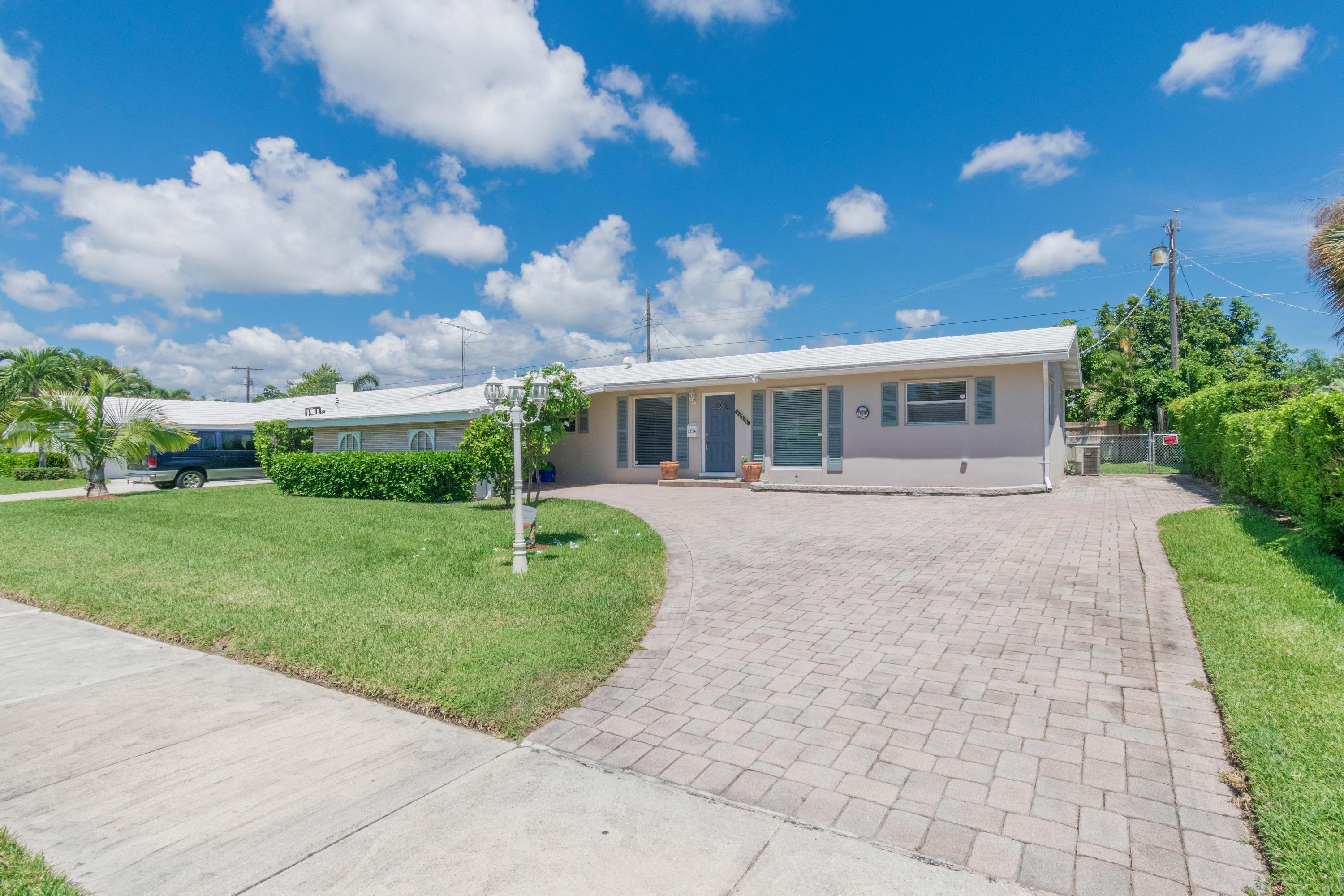 513 Harbour Road North Palm Beach, FL 33408 - Photo 42 of 48 Front of Home