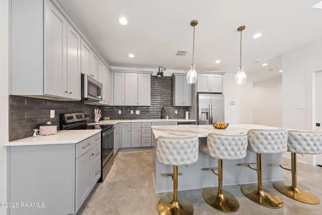 $266,000 | 503 Highland Park Lane, Lafayette, LA 70508