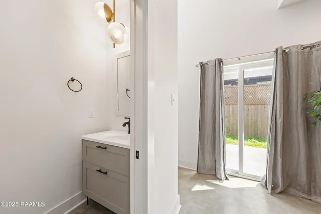 $266,000 | 503 Highland Park Lane, Lafayette, LA 70508