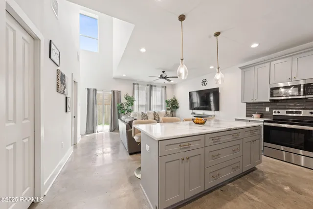 $266,000 | 503 Highland Park Lane, Lafayette, LA 70508