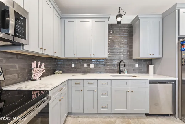 $266,000 | 503 Highland Park Lane, Lafayette, LA 70508