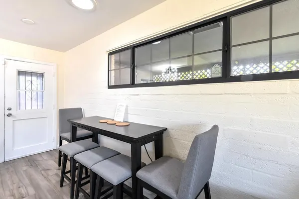 $2,300 | 4417 North 21st Street, Phoenix, AZ 85016