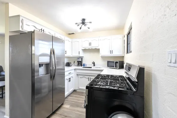 $2,300 | 4417 North 21st Street, Phoenix, AZ 85016