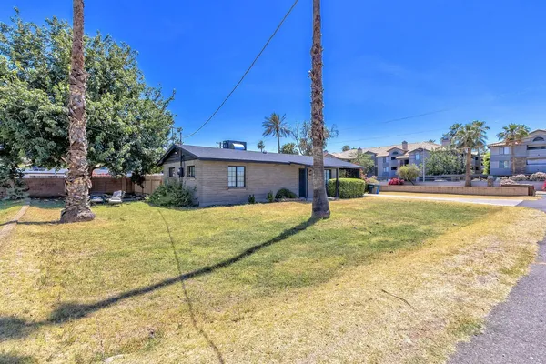 $2,300 | 4417 North 21st Street, Phoenix, AZ 85016