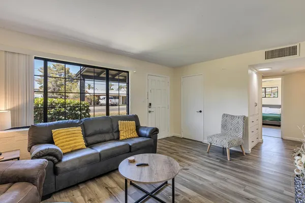 $2,300 | 4417 North 21st Street, Phoenix, AZ 85016