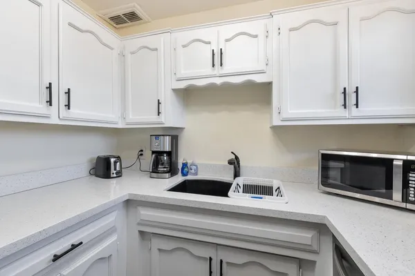 $2,300 | 4417 North 21st Street, Phoenix, AZ 85016