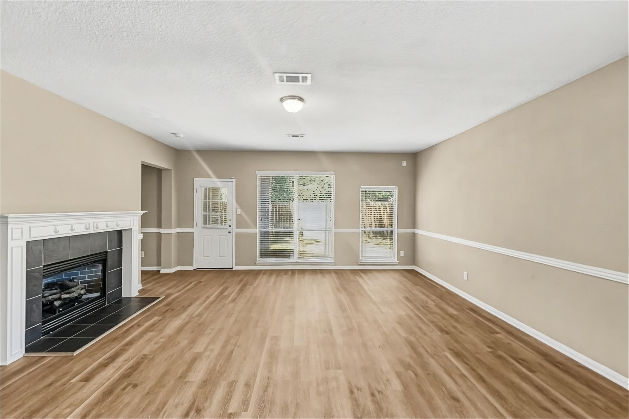 710 Single Pine Court Spring, TX 77373 - Photo 7 of 20 Gallery Image 7