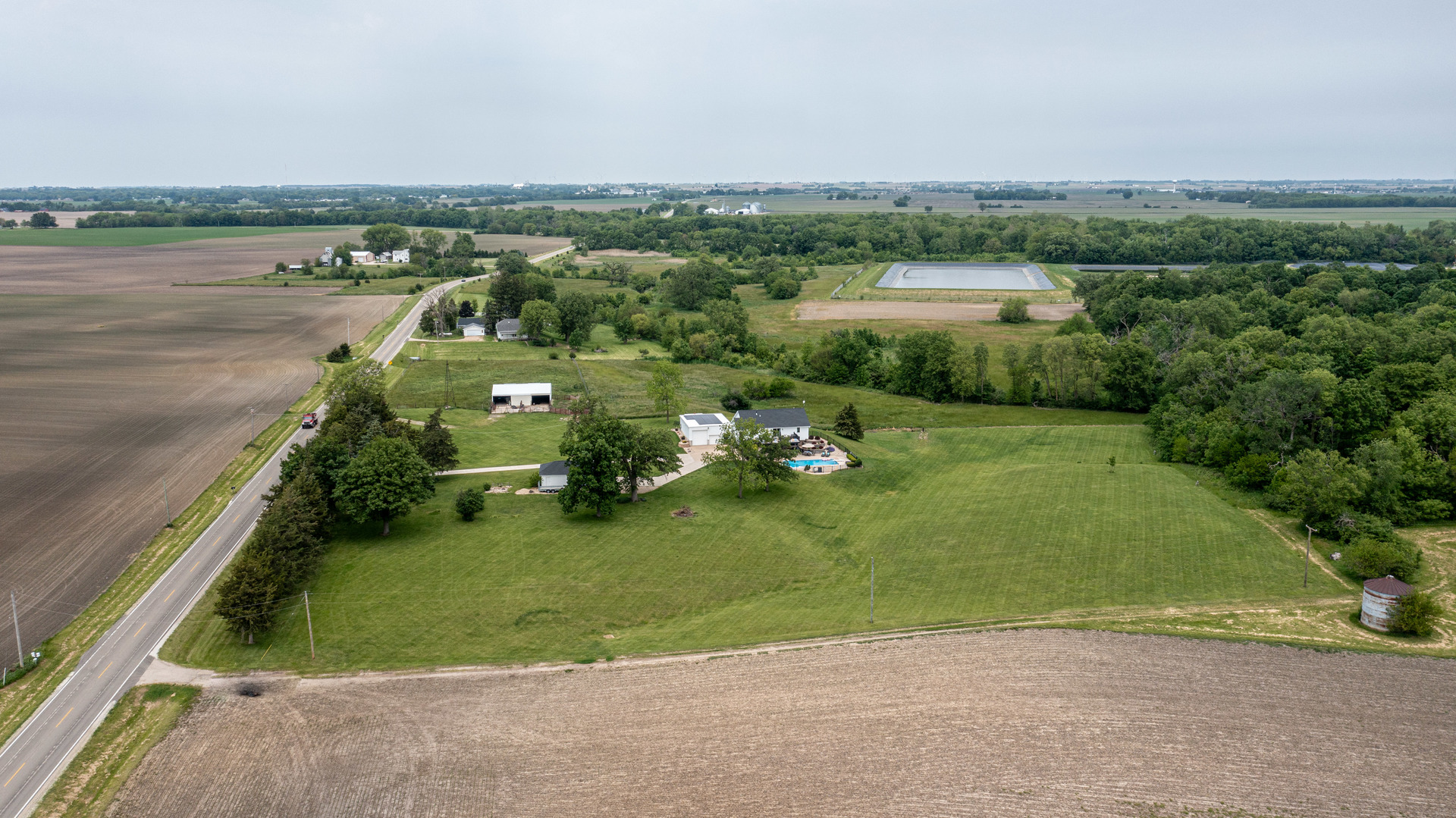 3980 East 4th Road Mendota, IL 61342 - Photo 44 of 44 an aerial view of a house