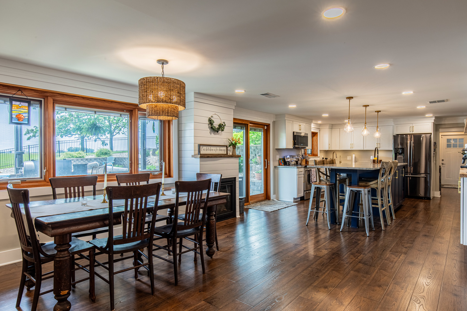 3980 East 4th Road Mendota, IL 61342 - Photo 8 of 44 a view of a dining room with furniture window and outside view