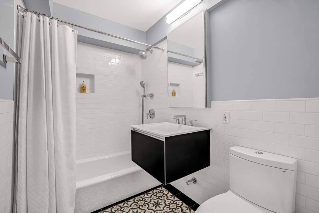 515 East 85th Street, Unit 11C Manhattan, NY 10028 - Photo 8 of 11