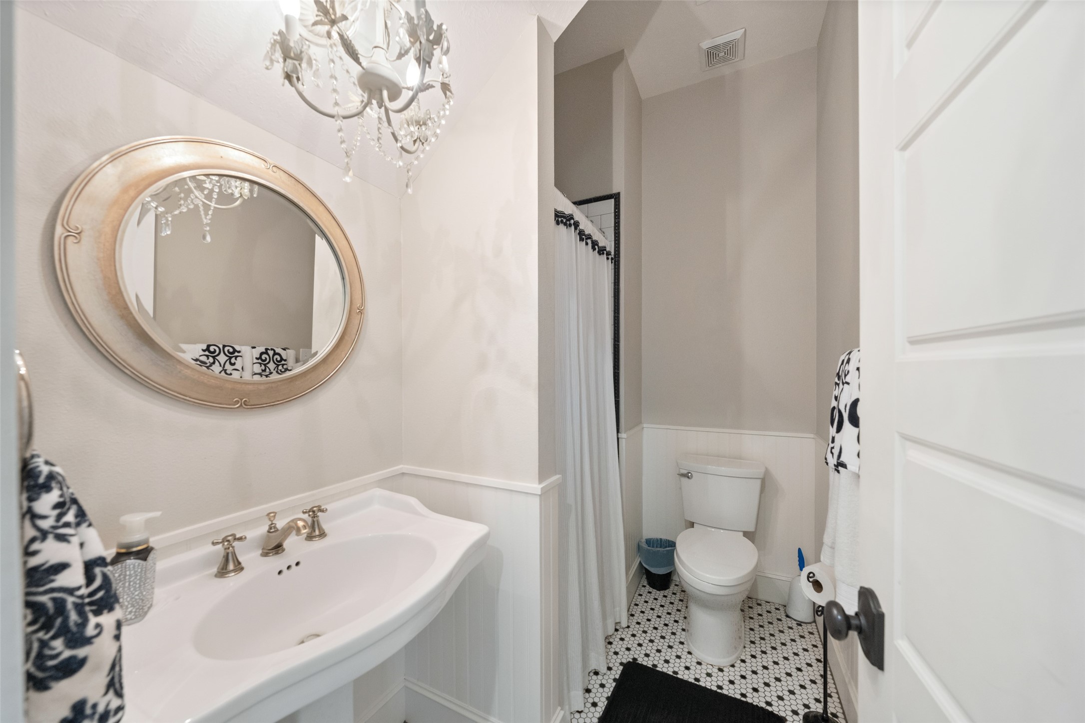 5345 Deep Forest Trail Navasota, TX 77868 - Photo 5 of 46