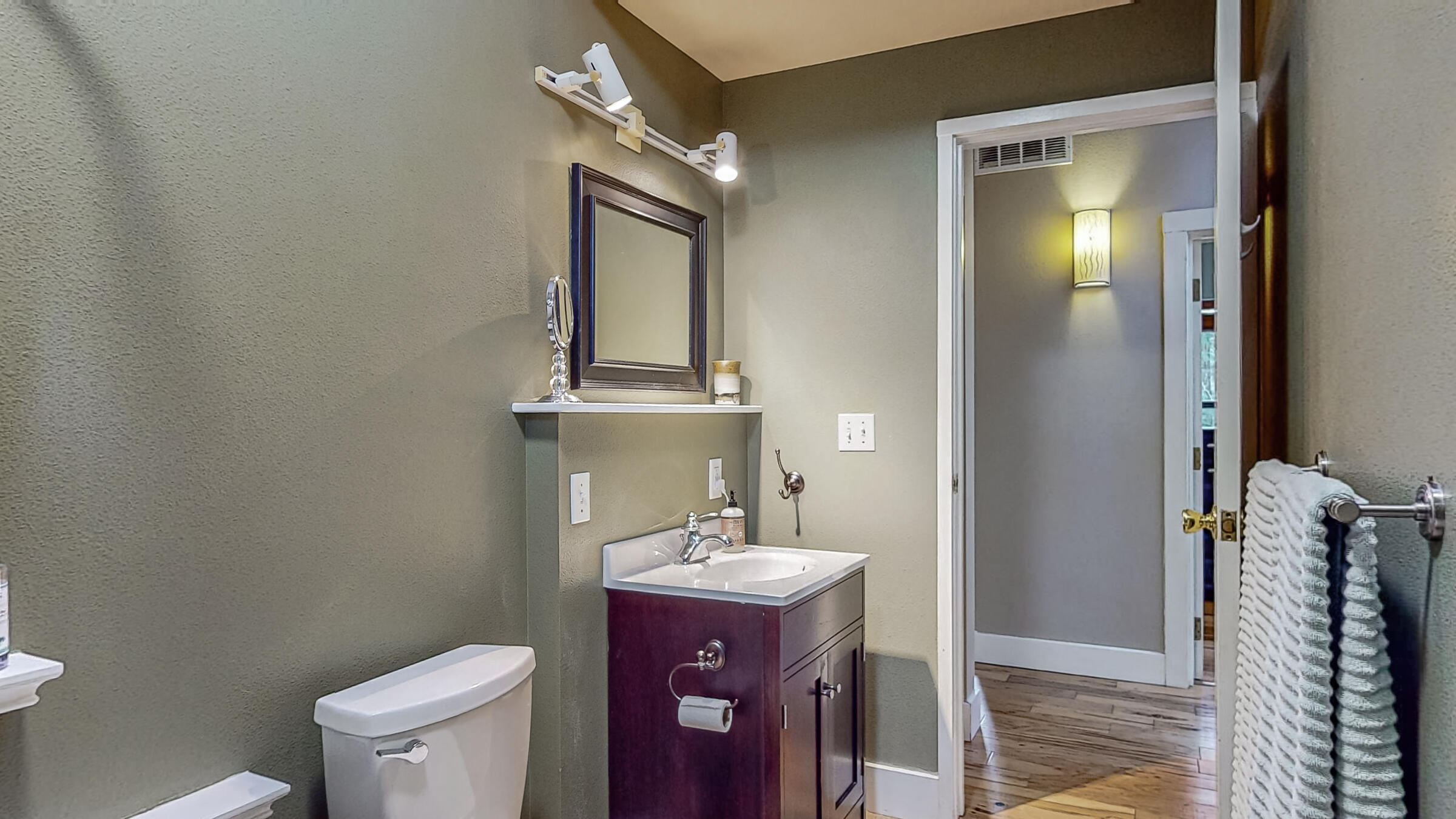 1272 Fickle Hill Road Arcata, CA 95521 - Photo 19 of 57 Bathroom