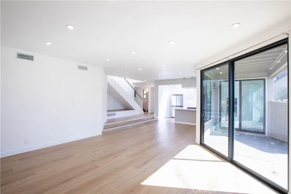 $5,700 | 7 Sweetwater, Unit 11, Irvine, CA 92603