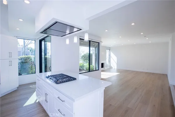 $5,700 | 7 Sweetwater, Unit 11, Irvine, CA 92603