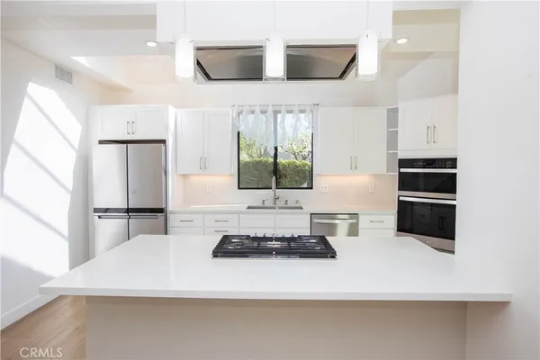 $5,700 | 7 Sweetwater, Unit 11, Irvine, CA 92603