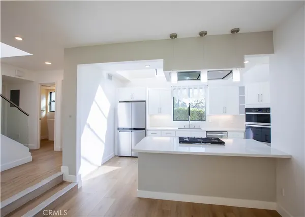$5,700 | 7 Sweetwater, Unit 11, Irvine, CA 92603