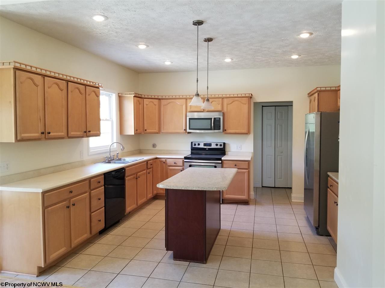 2425 Goose Run Road Fairmont, WV 26554 - Photo 9 of 29 Gallery Image 9