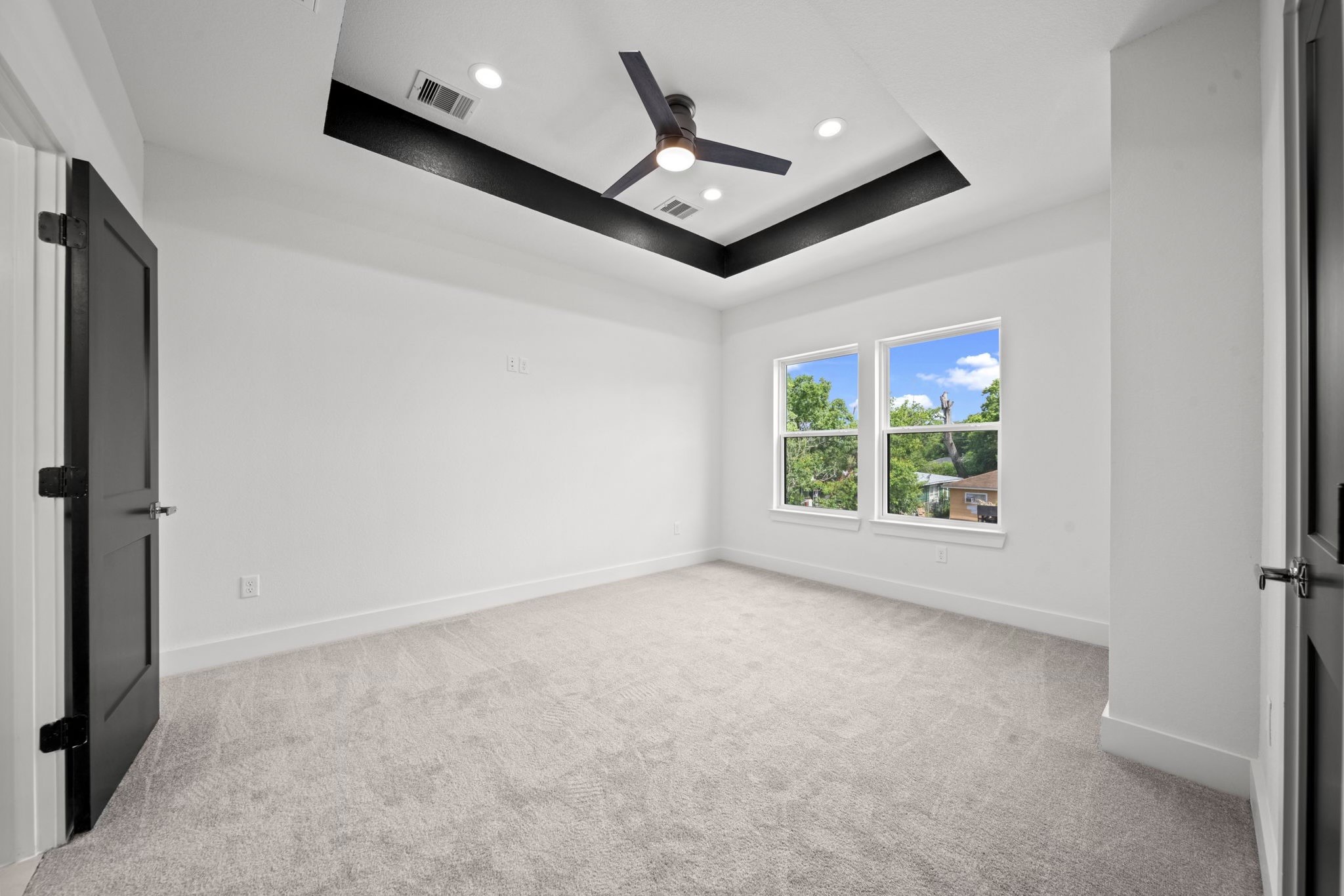 4930 Chennault Road, Unit A Houston, TX 77033 - Photo 7 of 16 a view of an empty room with a window
