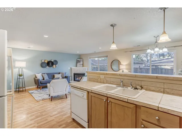 $449,900 | 17395 Southwest Vincent Street, Beaverton, OR 97078