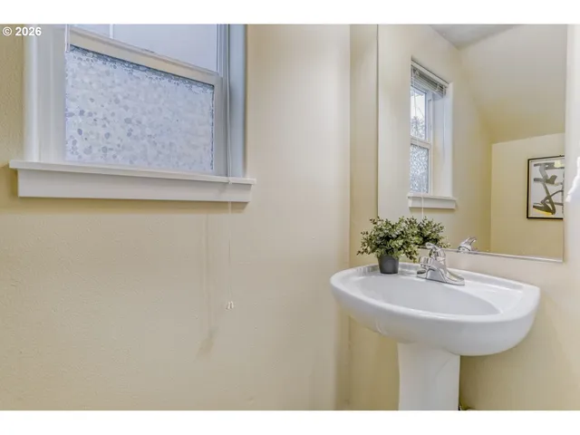 $449,900 | 17395 Southwest Vincent Street, Beaverton, OR 97078